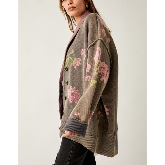 FREE PEOPLE Chamomile Pattern Cardi / Pink and Grey Combo Oversized Size Small - Picture 7 of 17